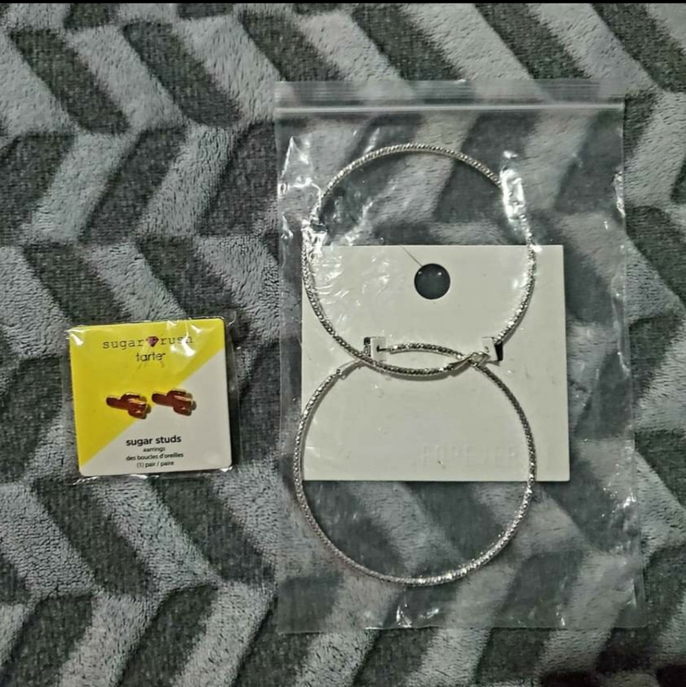 Tarte cactus earrings